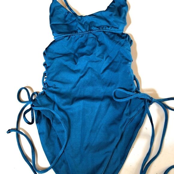 Lovers + Friends Blakely One Piece Bathing Suit - Picture 3 of 7